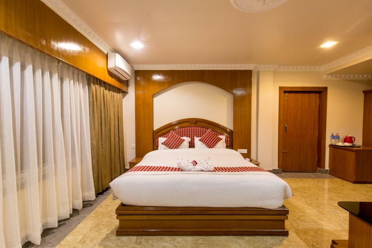 Hotel Earth Light Sauraha Chitwan Exterior foto